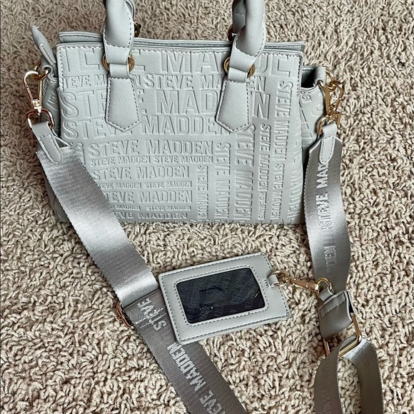 Steve Madden crossbody bag/case card - Picture 2 of 5